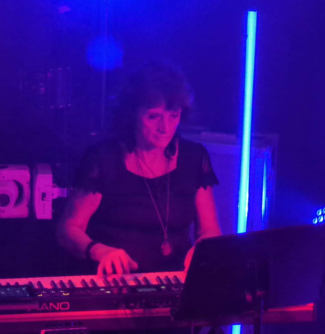 Photo of Cindy - Keyboardist